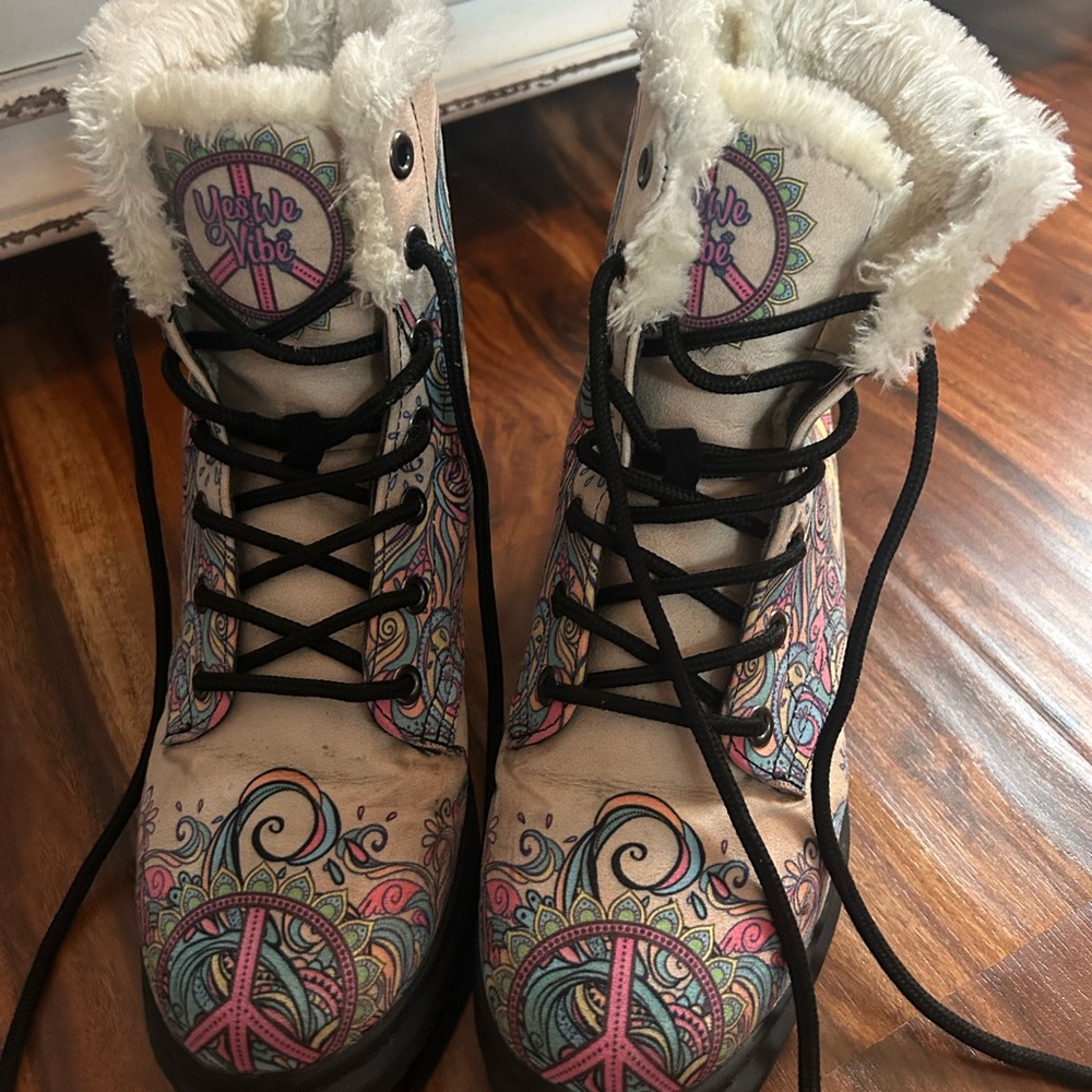 Colorful Peace Symbol Lace-Up Boots